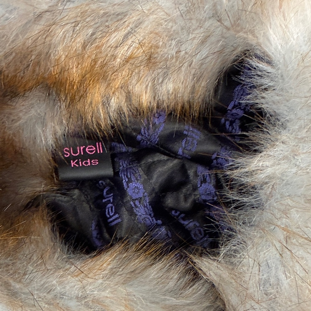 Surell Black Knit Hat with Faux Fur Trim - Picture 5 of 8